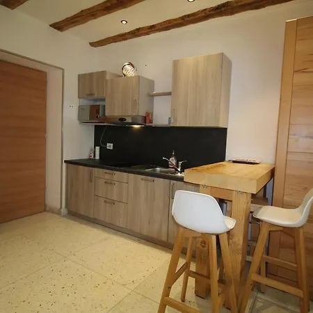 Guest house Gardar Fox *