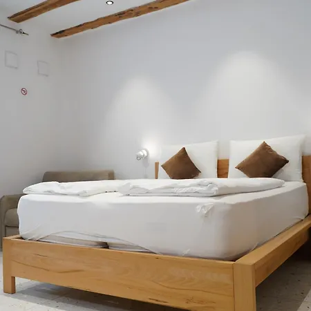Guest house Gardar Fox *