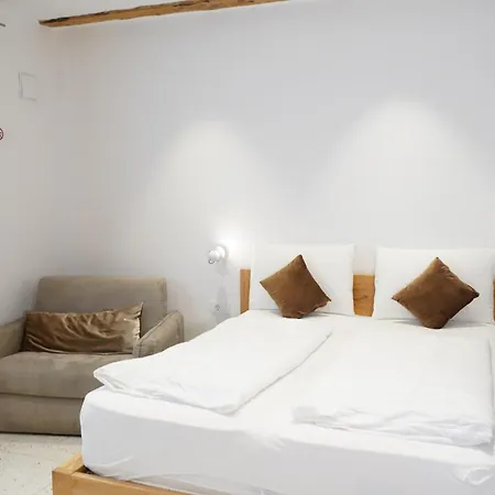 Gardar Fox بيت ضيافة