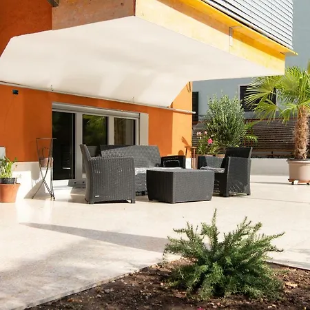 Guest house Gardar Fox