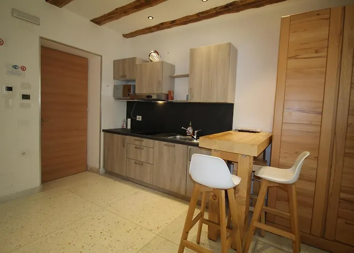 بيت ضيافة Gardar Fox 3*