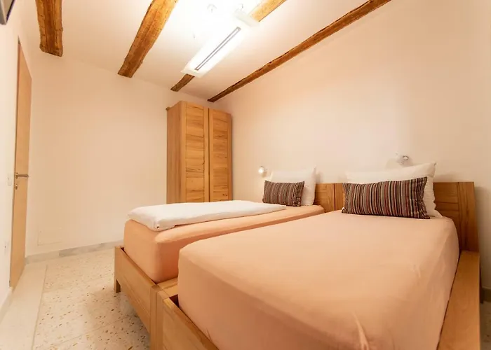 بيت ضيافة Gardar Fox 3*